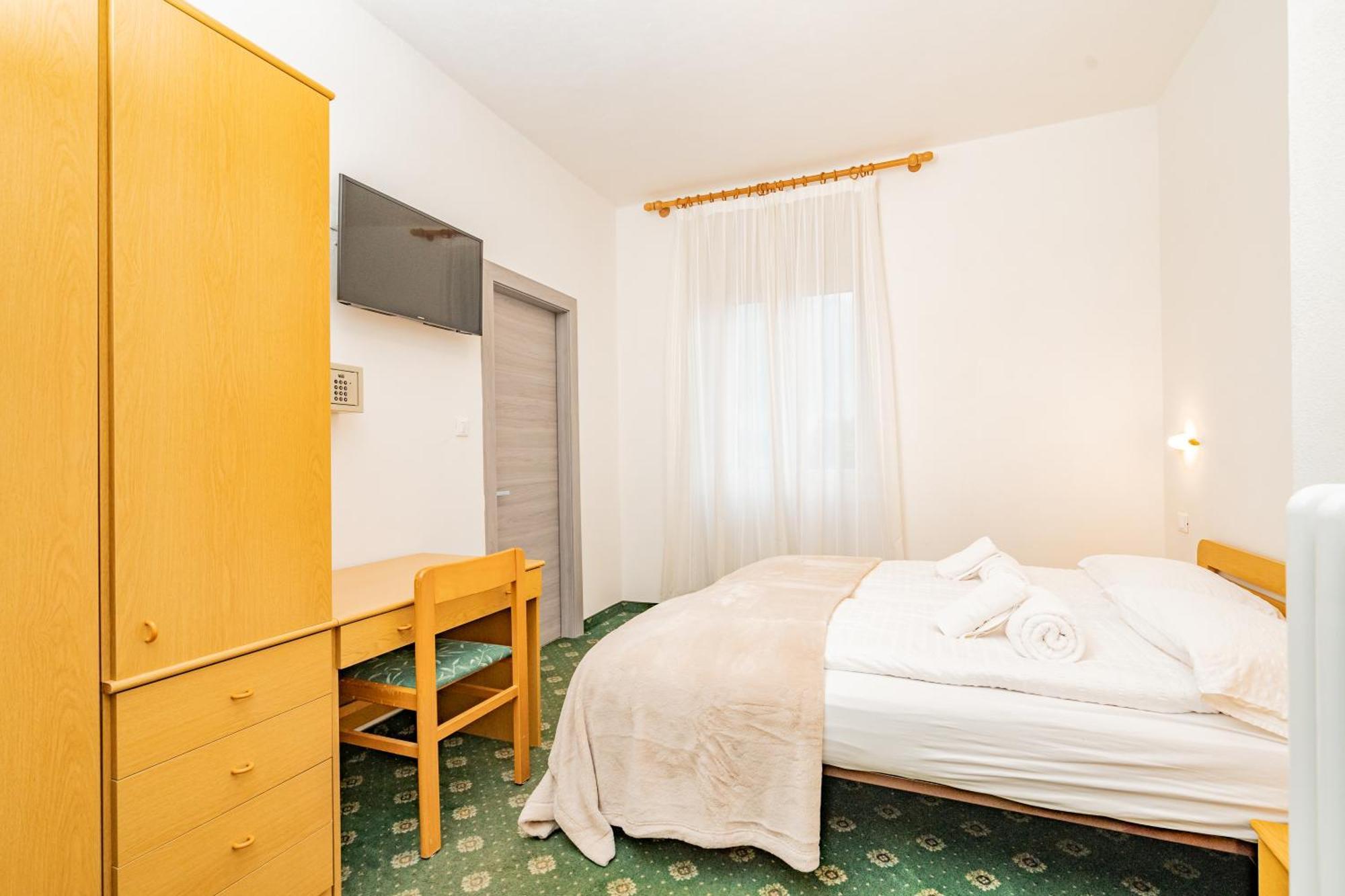 Hotel Europa Molveno Eksteriør billede