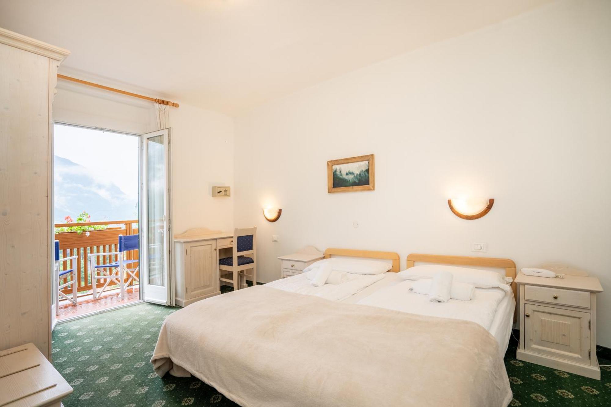 Hotel Europa Molveno Eksteriør billede