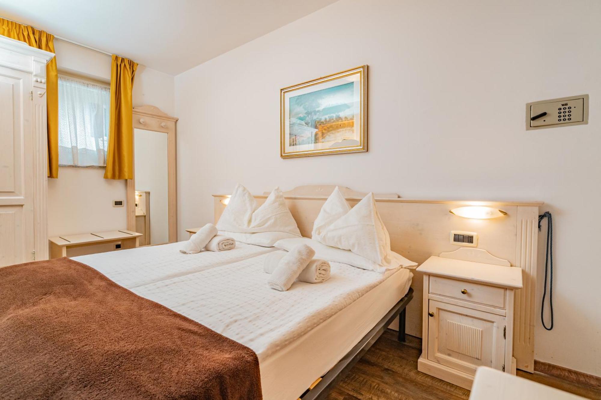 Hotel Europa Molveno Eksteriør billede