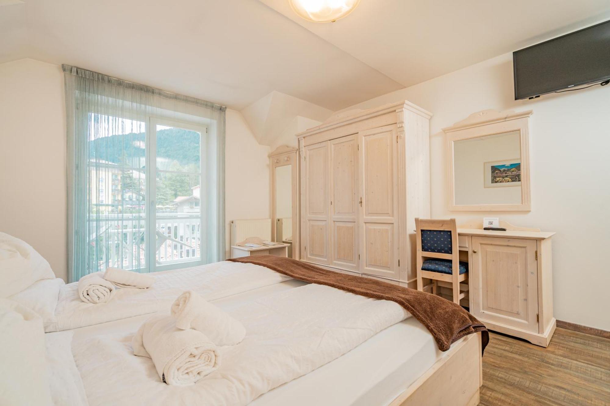 Hotel Europa Molveno Eksteriør billede