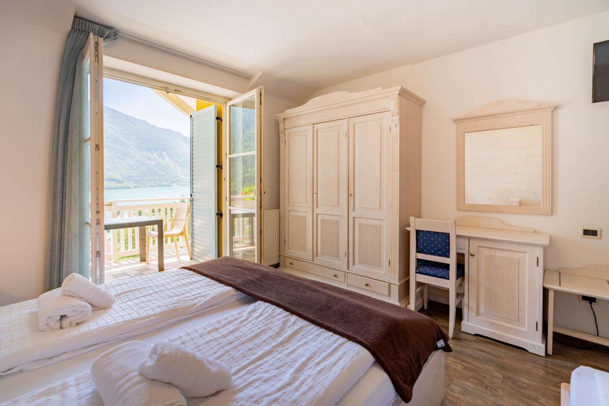 Hotel Europa Molveno Eksteriør billede