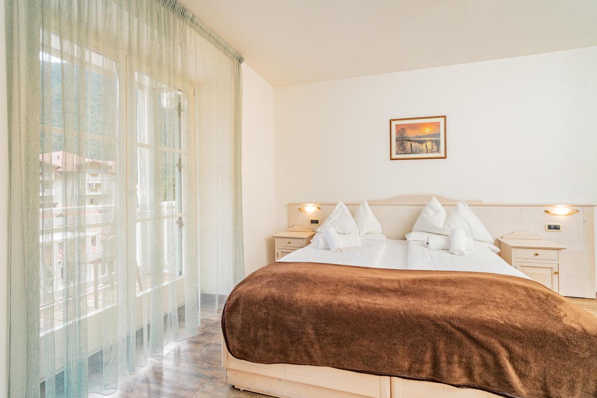 Hotel Europa Molveno Eksteriør billede